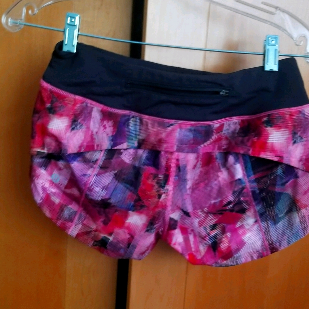 NWOT Lululemon speed up shorts